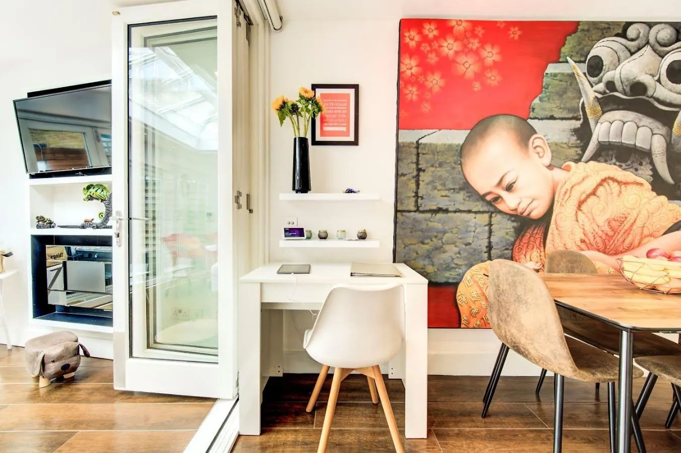 Stunning 4 Bedroom, 3 Bathroom House With Private Hottub & Gym - Escape London, In Lonon Reino Unido